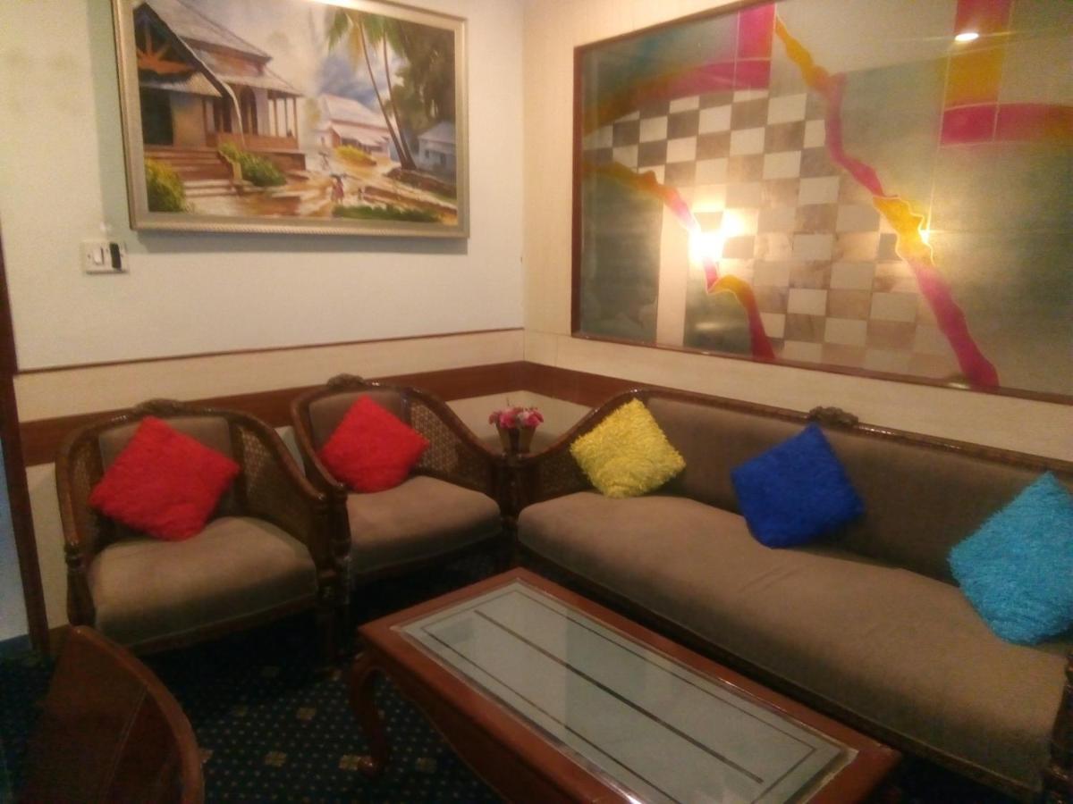 Hotel Monsoon Palace Guwahati Ngoại thất bức ảnh