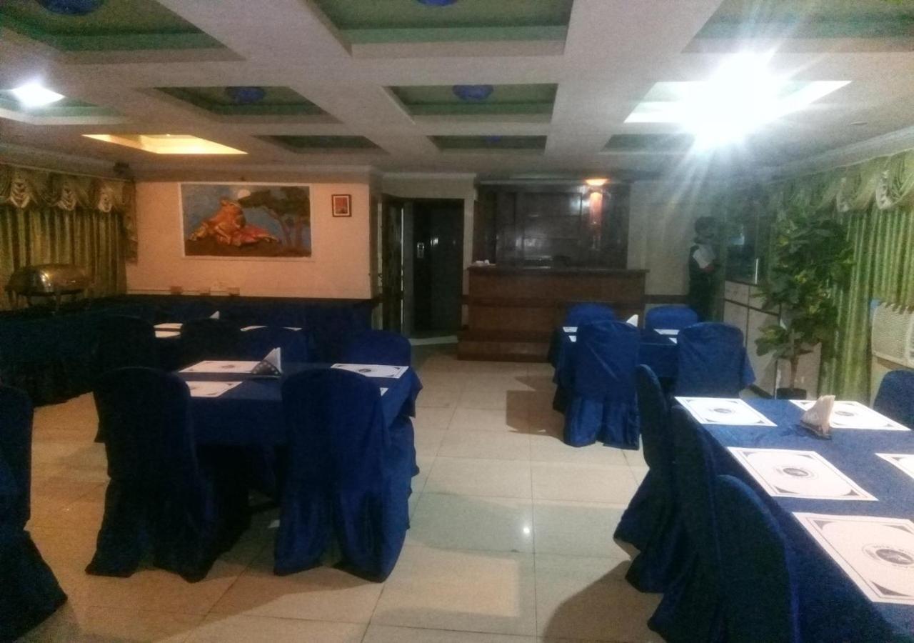 Hotel Monsoon Palace Guwahati Ngoại thất bức ảnh