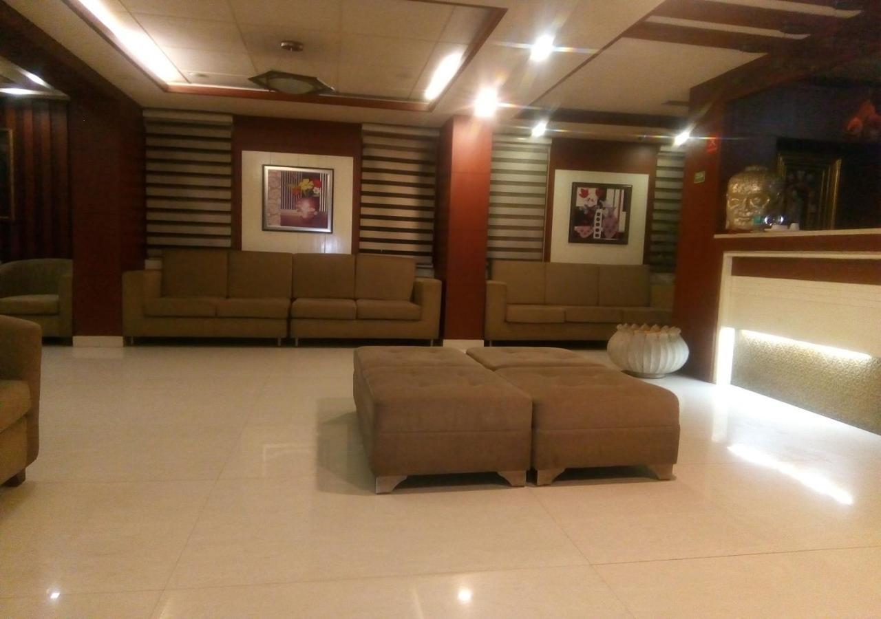 Hotel Monsoon Palace Guwahati Ngoại thất bức ảnh