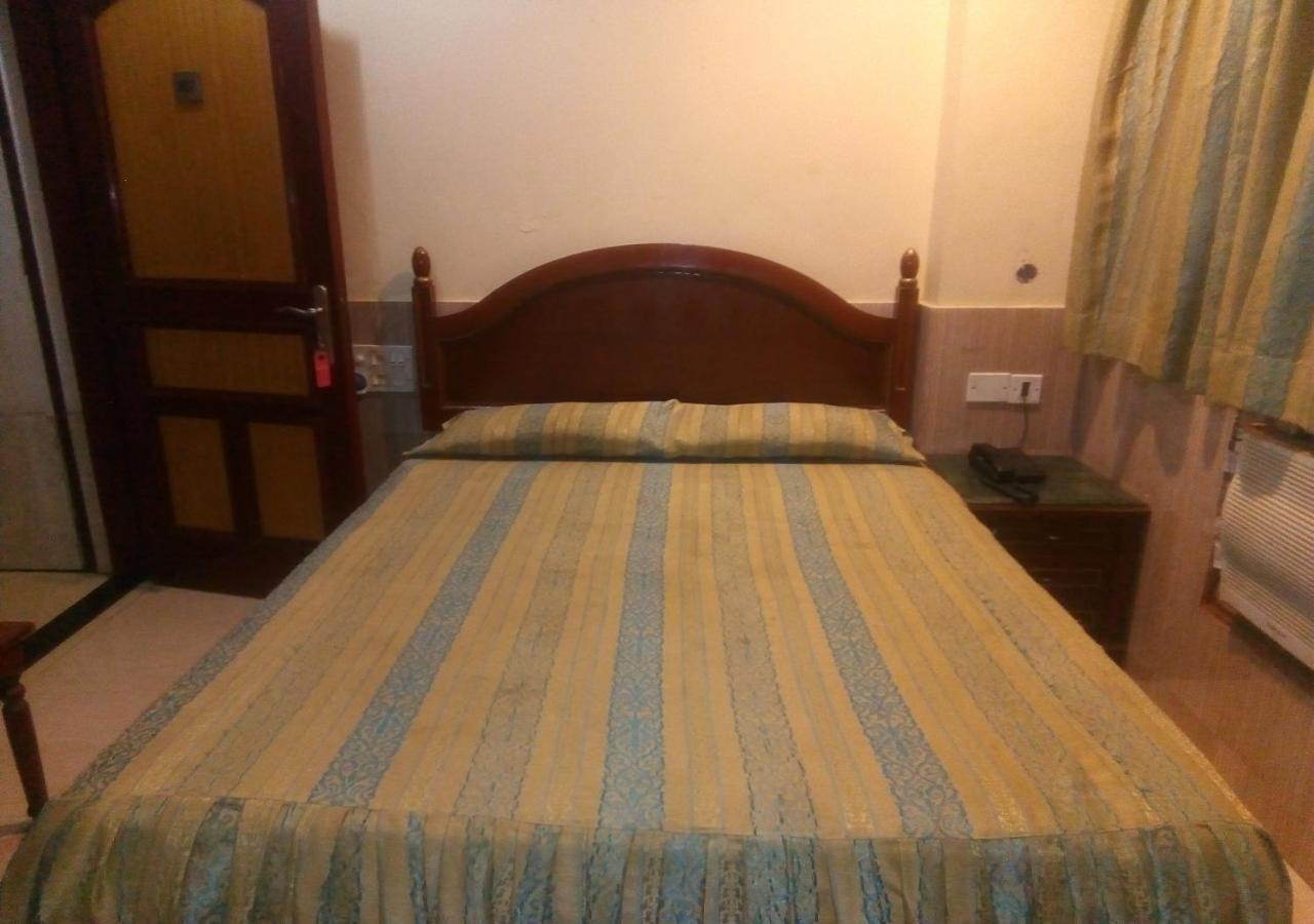 Hotel Monsoon Palace Guwahati Ngoại thất bức ảnh