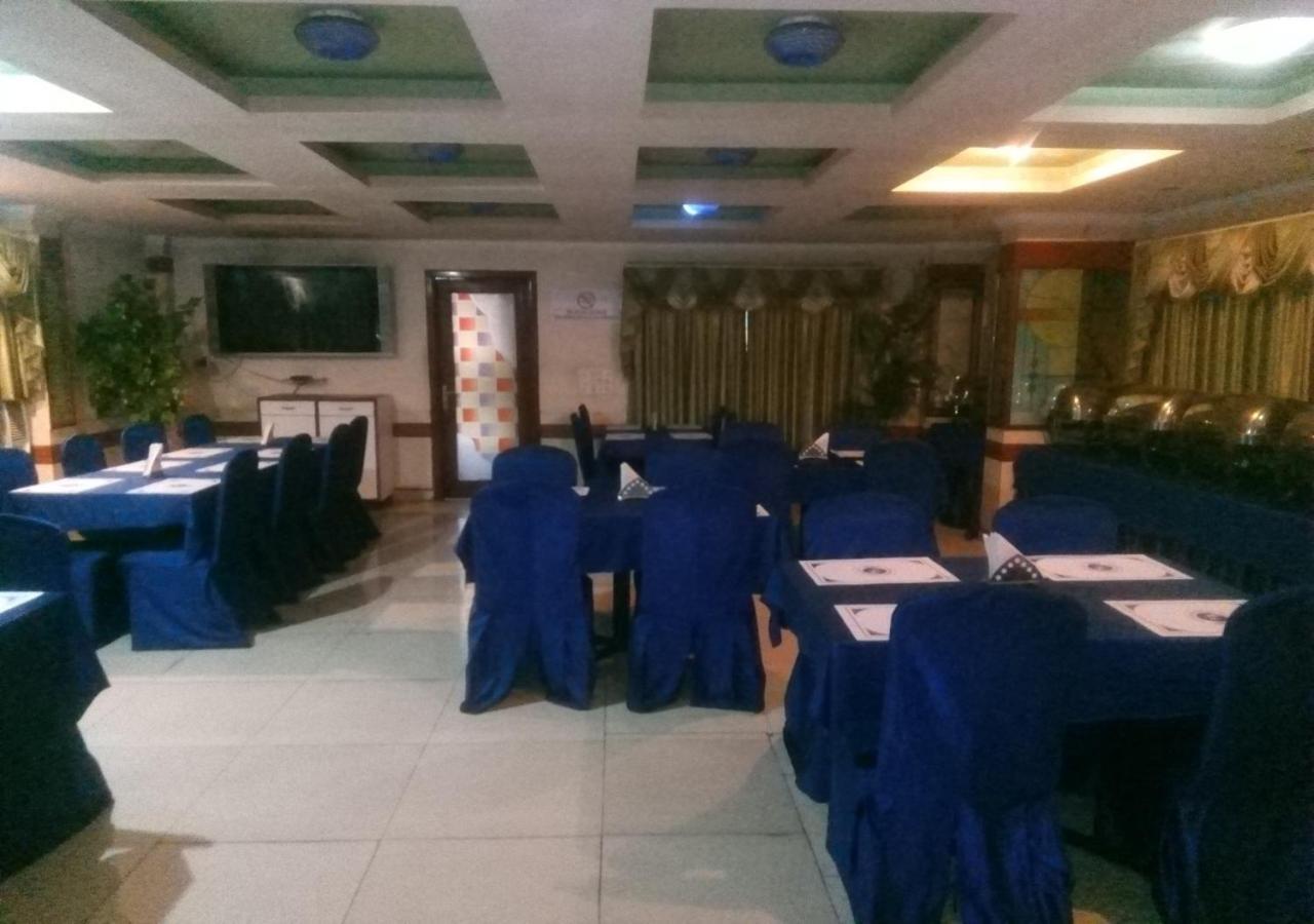 Hotel Monsoon Palace Guwahati Ngoại thất bức ảnh