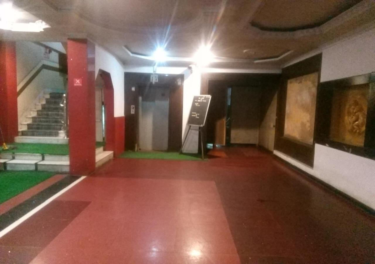 Hotel Monsoon Palace Guwahati Ngoại thất bức ảnh