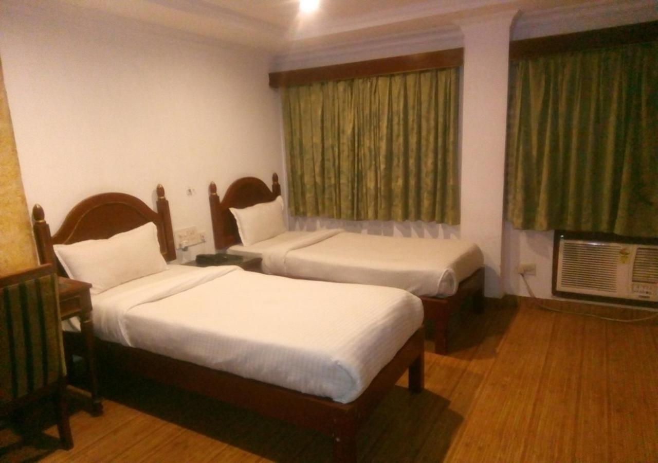 Hotel Monsoon Palace Guwahati Ngoại thất bức ảnh