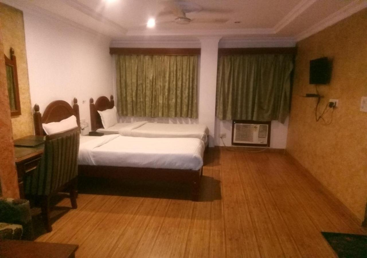 Hotel Monsoon Palace Guwahati Ngoại thất bức ảnh
